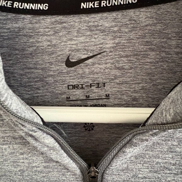 Nike Dri-FIT Quarter-Zip Midlayer Running Shirt | Mens Size Medium | Smoke Grey - Picture 3 of 3
